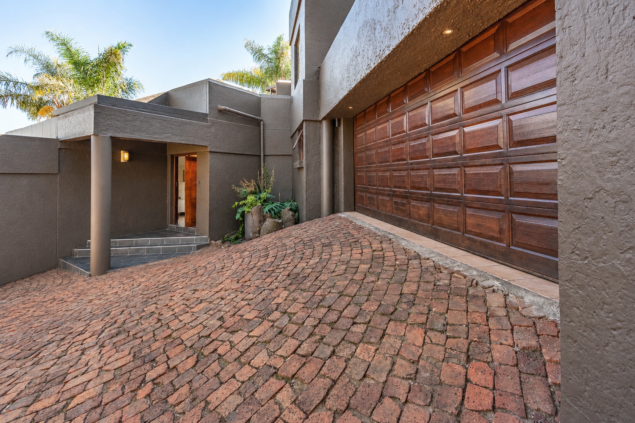 House for sale in Waterkloof Ridge - PT1745962