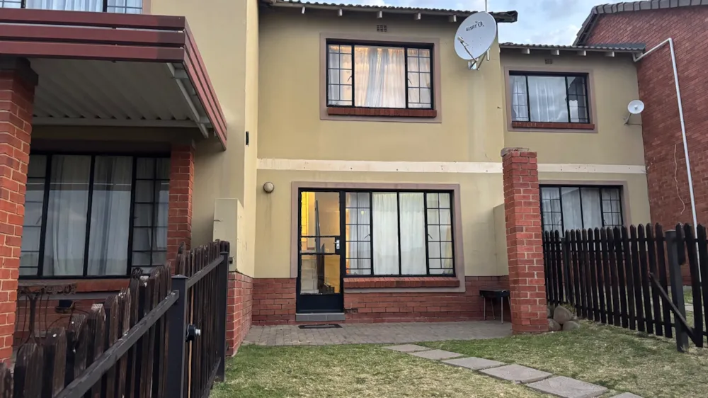 Apartment for sale in Hillside, Bloemfontein - 1BX1747554