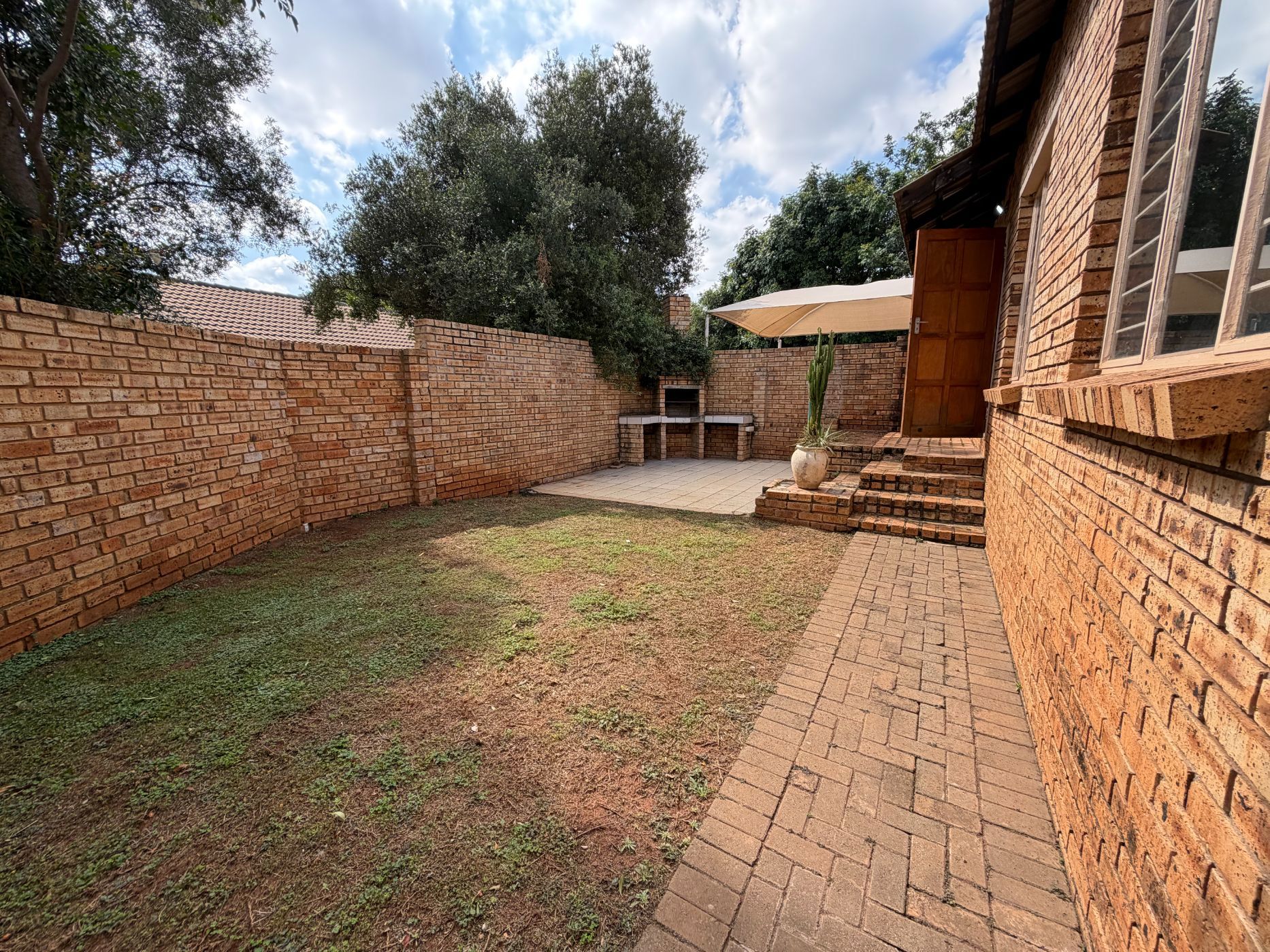 Townhouse to rent in Cashan - 1RU1635861