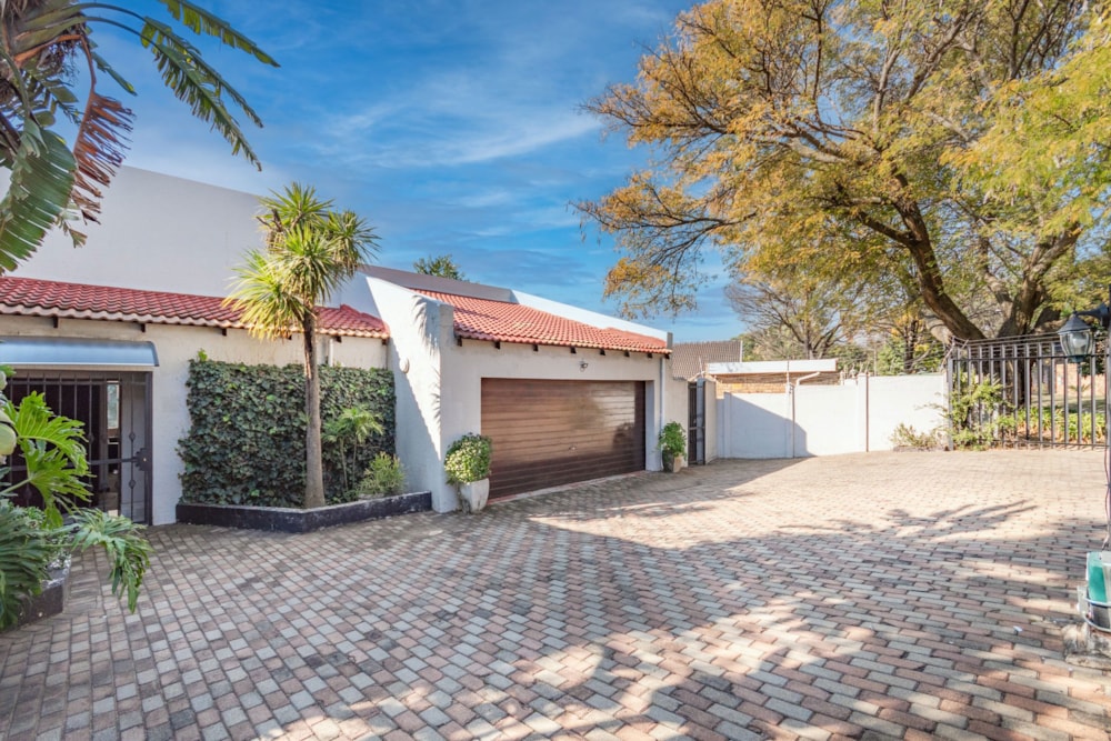 House for sale in Randpark Ridge - RAN1744559 House for sale in Randpark Ridge - RAN1744559