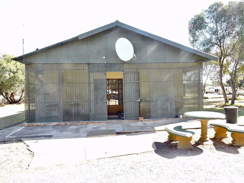 Mixed use farm for sale in Swartruggens - 1RU1577097 Mixed use farm for sale in Swartruggens - 1RU1577097