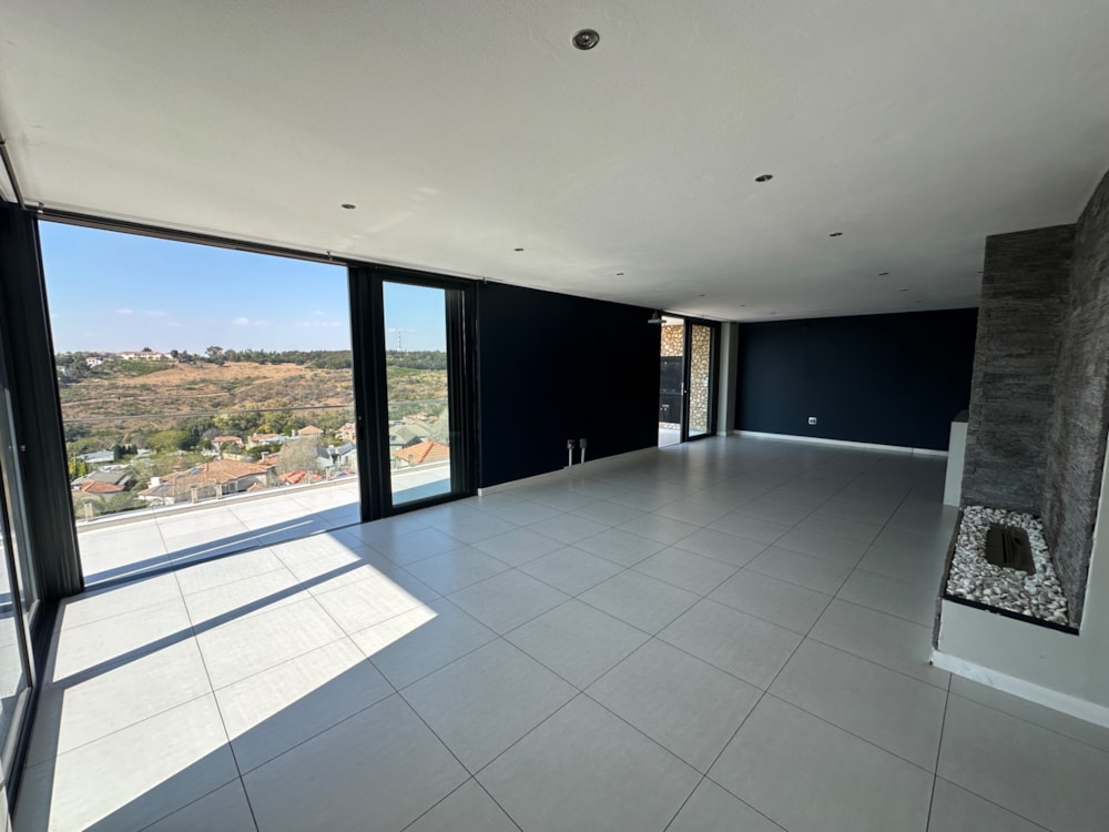 Apartment for sale in Waterkloof Ridge - PT1744729 Apartment for sale in Waterkloof Ridge - PT1744729