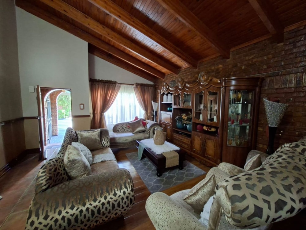 House for sale in Riebeeckstad, Welkom - 1WM1745209 House for sale in Riebeeckstad, Welkom - 1WM1745209