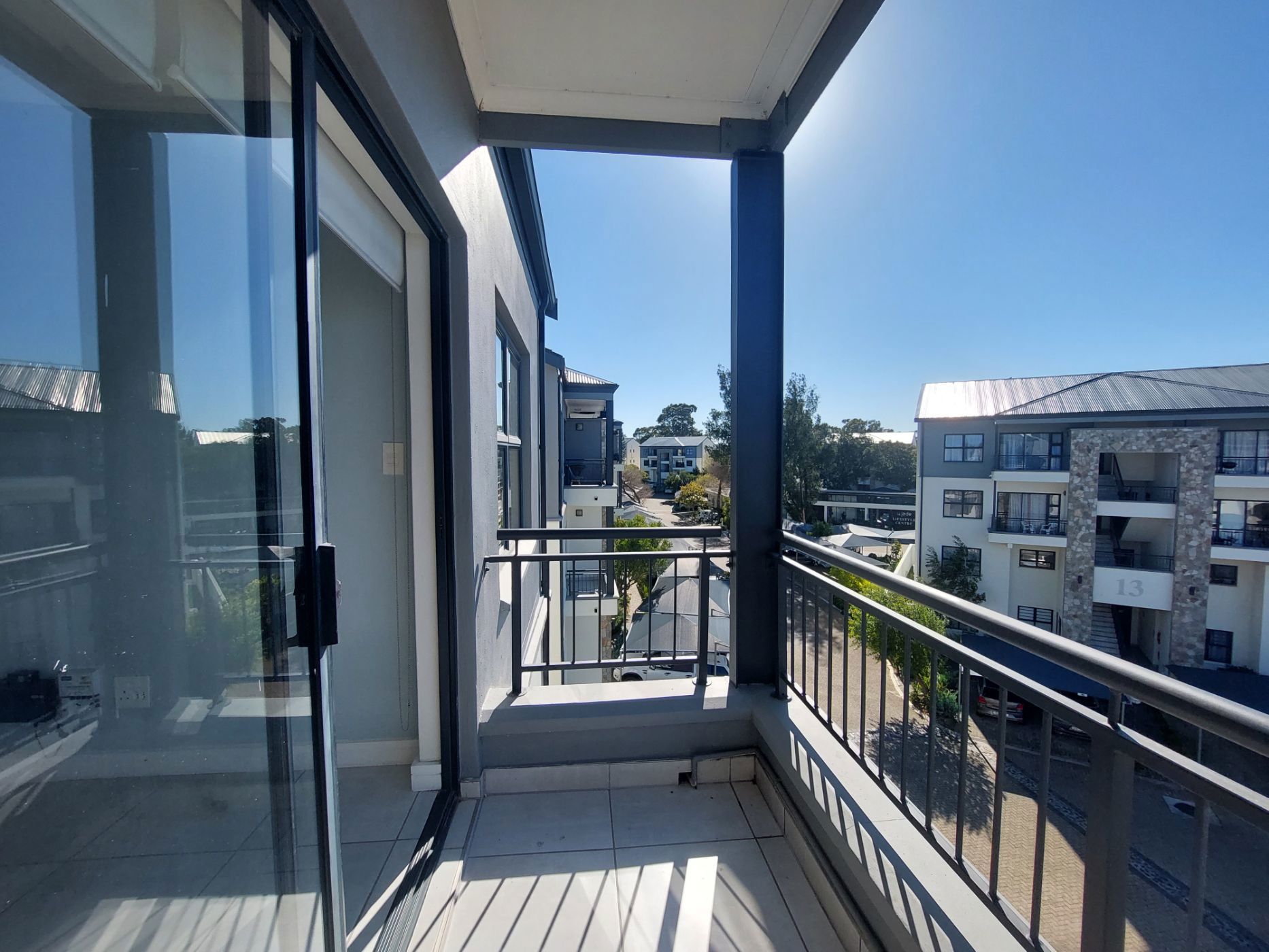 Apartment let in Paardevlei - SWL1747565
