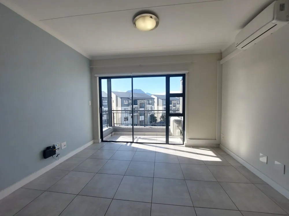 Apartment let in Paardevlei - SWL1747565