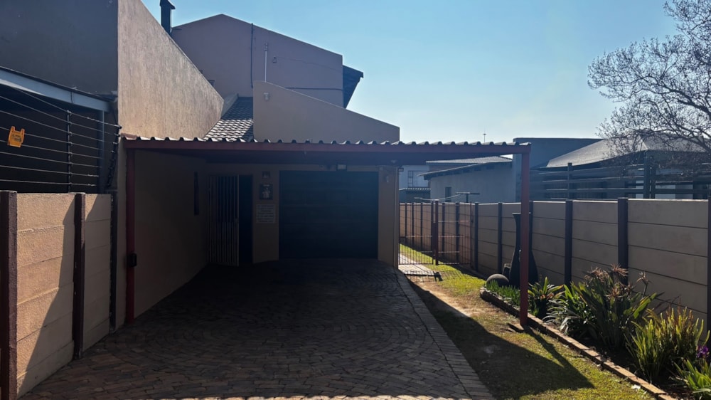 House for sale in Middelburg Central (Mpumalanga Central)  - 1MD1698751