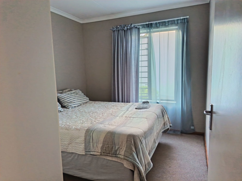 Townhouse to rent in Greenshields Park - 1PLZ1746038 Townhouse to rent in Greenshields Park - 1PLZ1746038