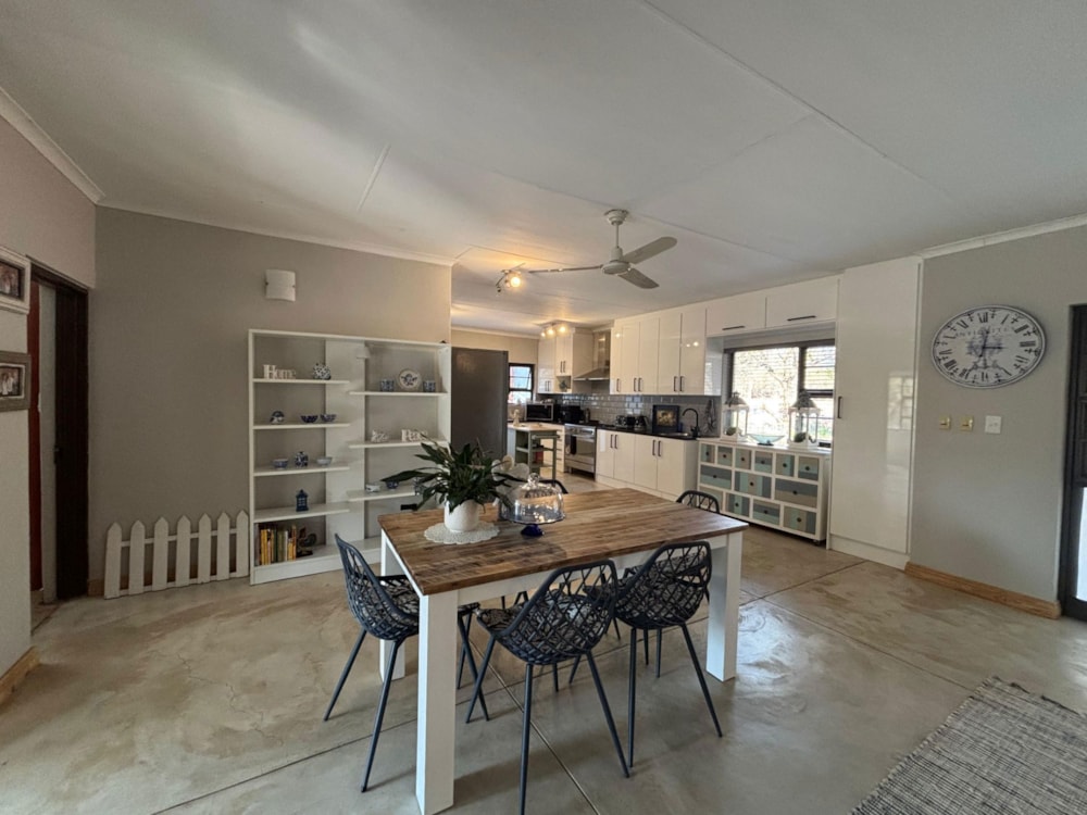 House to rent in Hoedspruit Wildlife Estate - 1HS1745008 House to rent in Hoedspruit Wildlife Estate - 1HS1745008