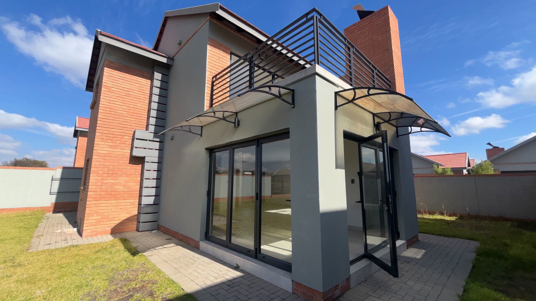 Townhouse for sale in Somerton Estate - 1BX1682674