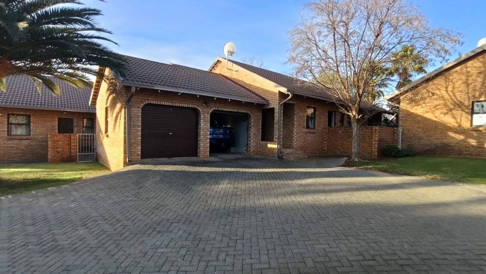 Townhouse to rent in Langenhovenpark - 1BX1746819 Townhouse to rent in Langenhovenpark - 1BX1746819