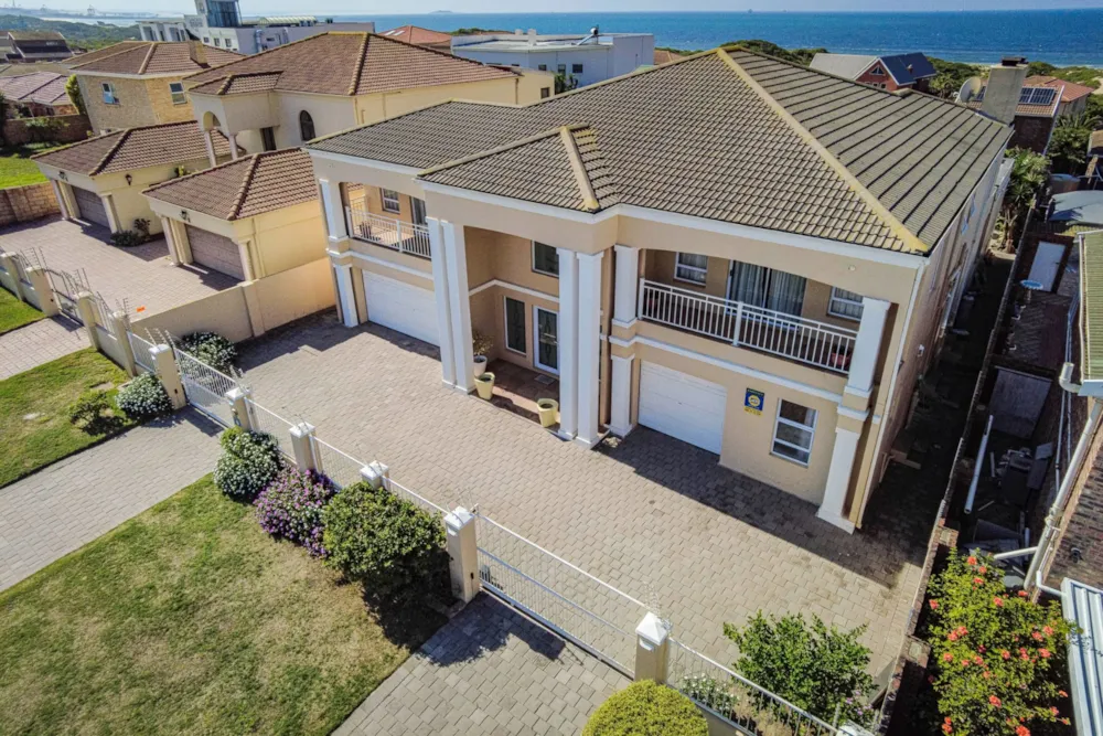 House for sale in Bluewater Bay, Port Elizabeth, Gqeberha - 1PLZ1680333 House for sale in Bluewater Bay, Port Elizabeth, Gqeberha - 1PLZ1680333
