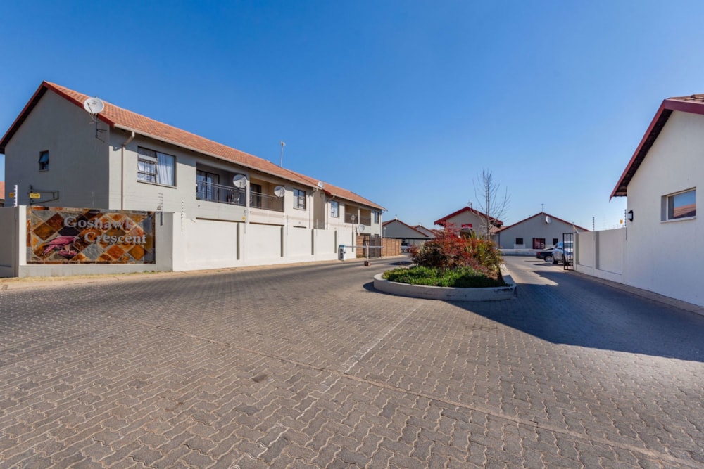 Security complex home for sale in Parkrand - BOK1734964