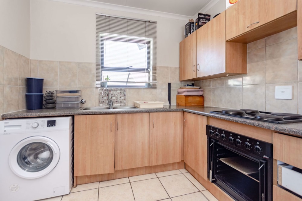 Security complex home for sale in Parkrand - BOK1734964