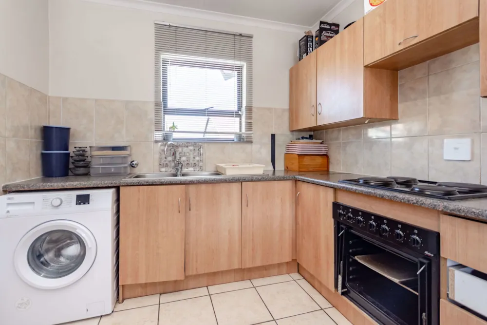 Security complex home for sale in Parkrand - BOK1734964 Security complex home for sale in Parkrand - BOK1734964