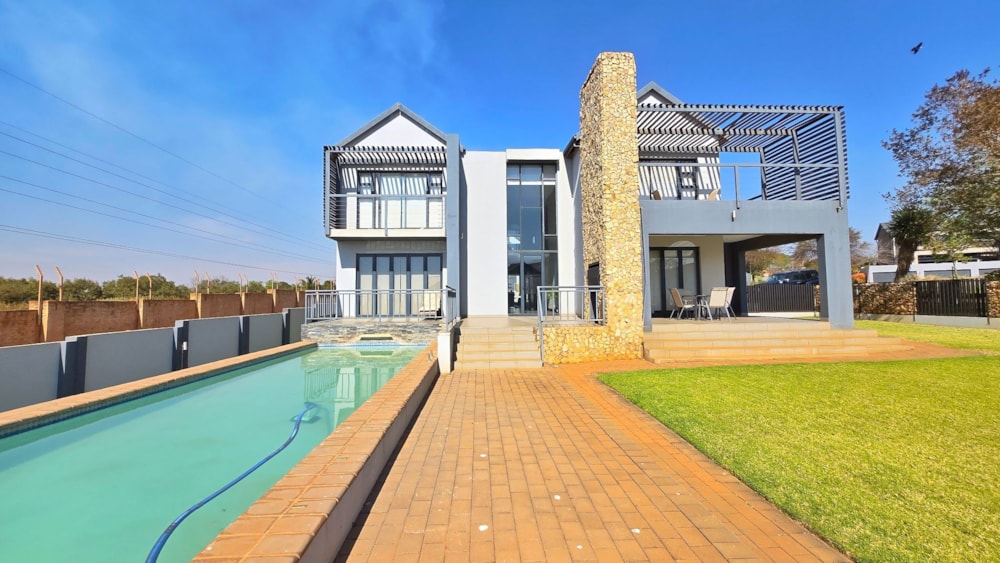 Double-storey house for sale in The Hills - PT1746652 Double-storey house for sale in The Hills - PT1746652