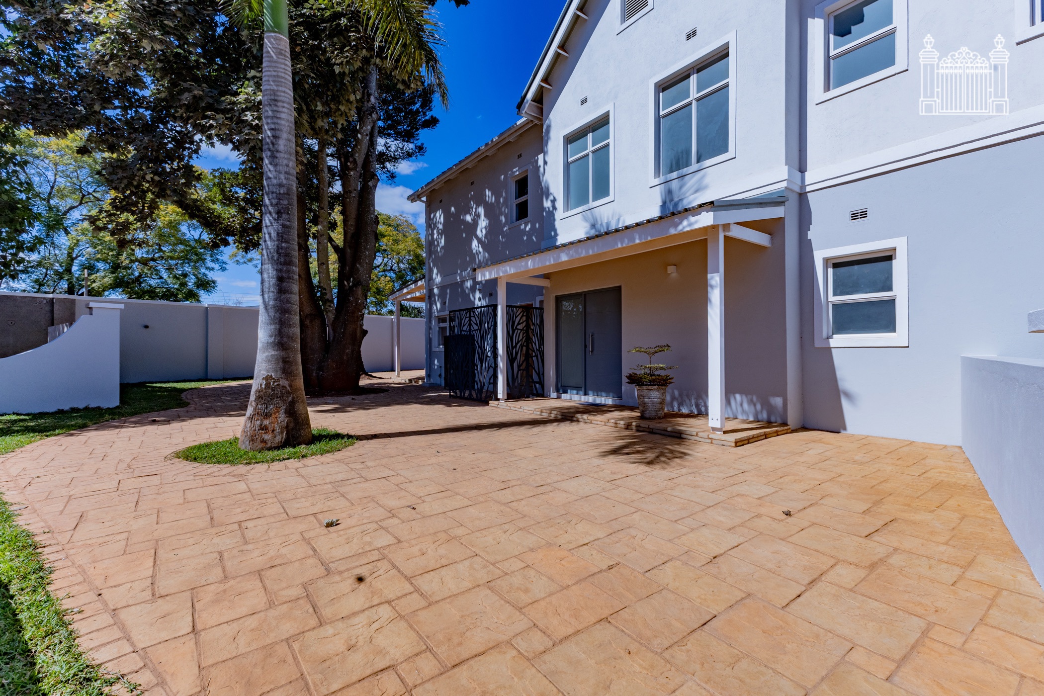 Double-storey cluster for sale in Vainona, Zimbabwe - 3ZB1746110