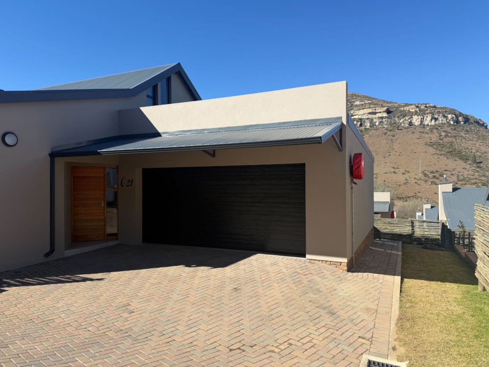 Townhouse for sale in Clarens - 1CS1694701