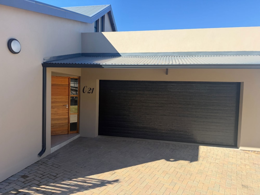 Townhouse for sale in Clarens - 1CS1694701