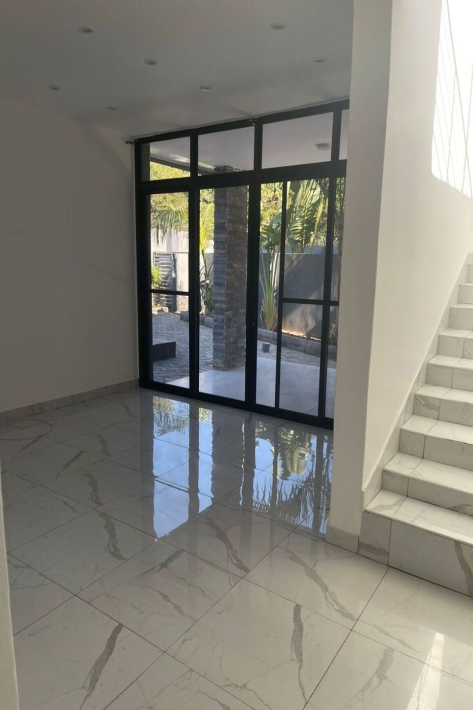 Townhouse to rent in Roma, Zambia - 3ZA1695163 Townhouse to rent in Roma, Zambia - 3ZA1695163