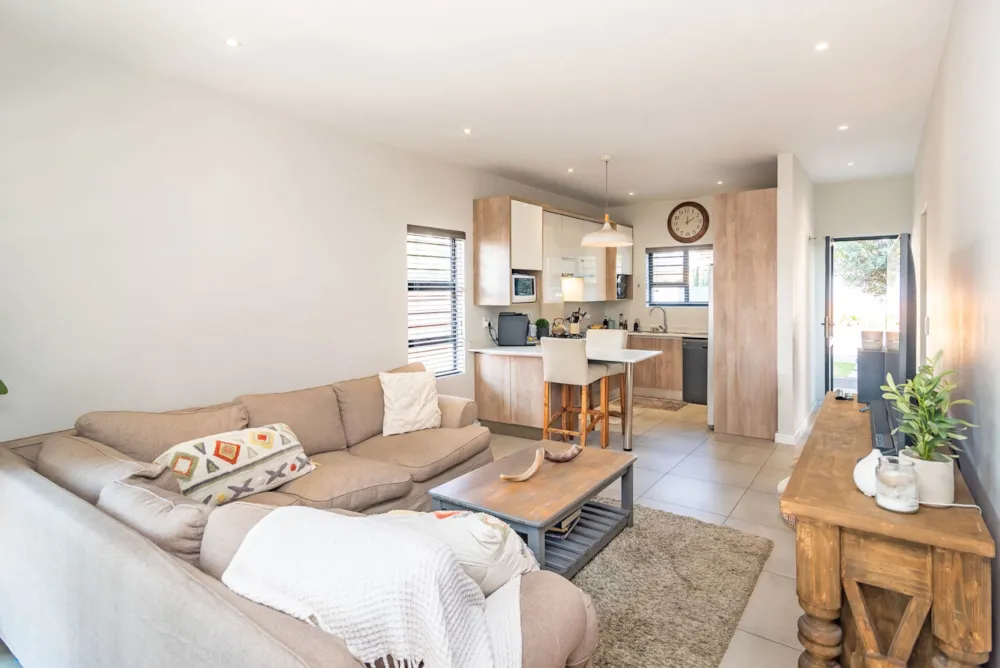 Townhouse let in Pinehaven - 1KR1751127 Townhouse let in Pinehaven - 1KR1751127