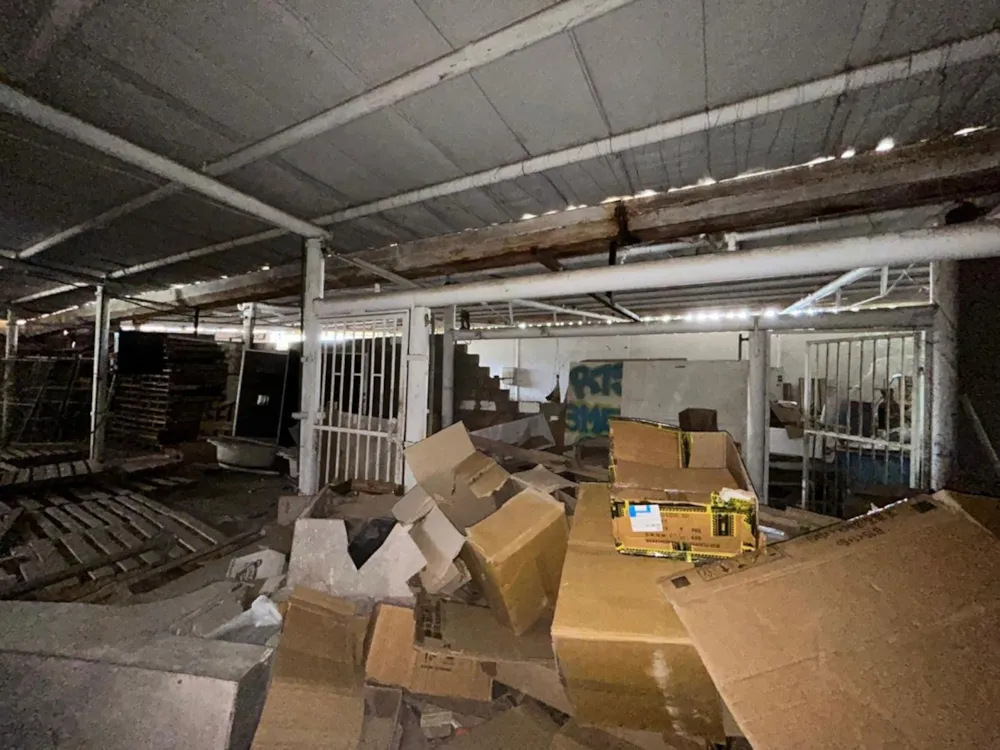 Commercial Building for sale in Barkly West - 1KJ1744693 Commercial Building for sale in Barkly West - 1KJ1744693
