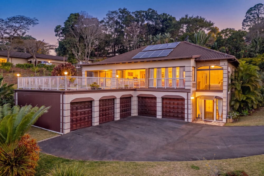 Townhouse for sale in Kloof - 1KF1741966 Townhouse for sale in Kloof - 1KF1741966