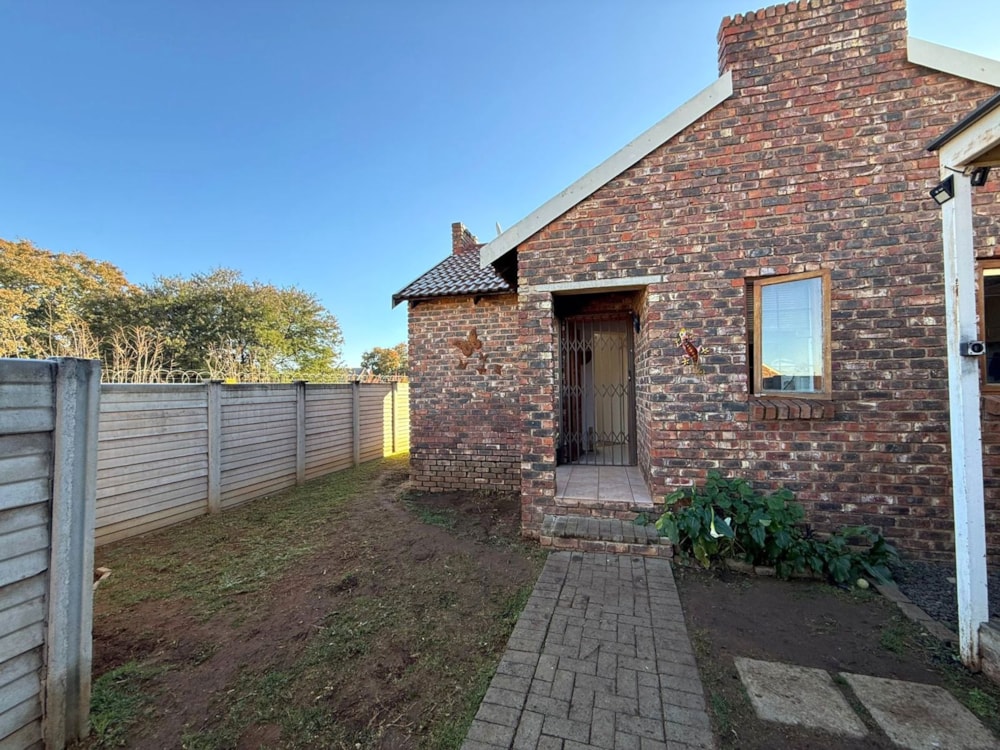 Townhouse to rent in Langenhovenpark - 1BX1744944 Townhouse to rent in Langenhovenpark - 1BX1744944
