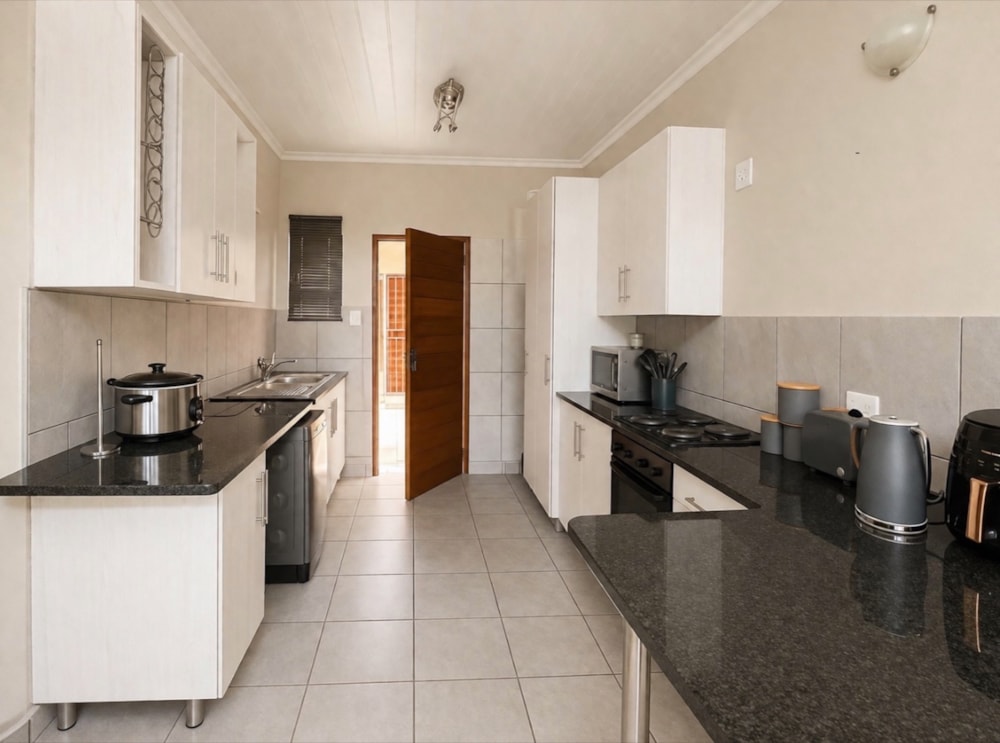 Apartment for sale in Waterval East - 1RU1734386 Apartment for sale in Waterval East - 1RU1734386