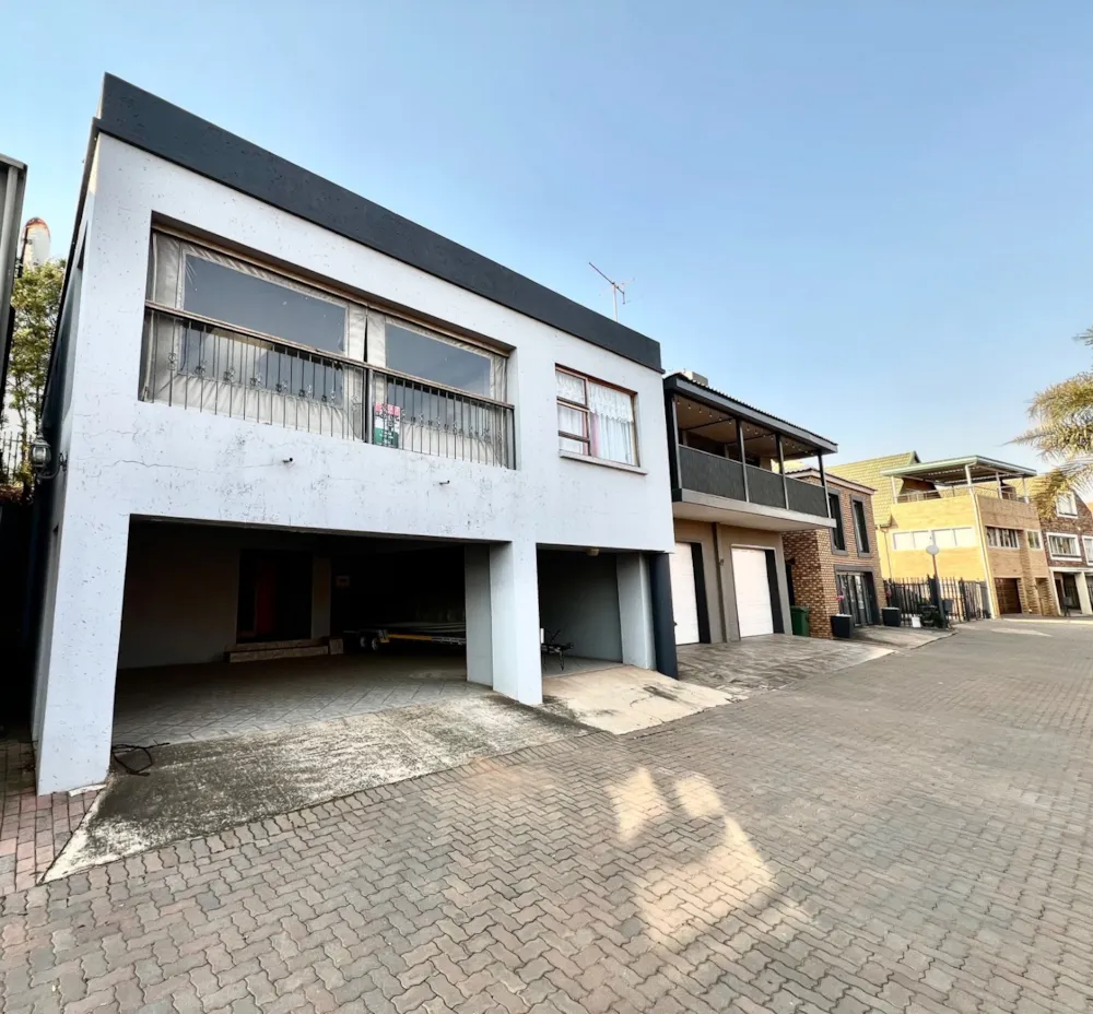 Security estate home for sale in Bronkhorstbaai - PRN1746962 Security estate home for sale in Bronkhorstbaai - PRN1746962