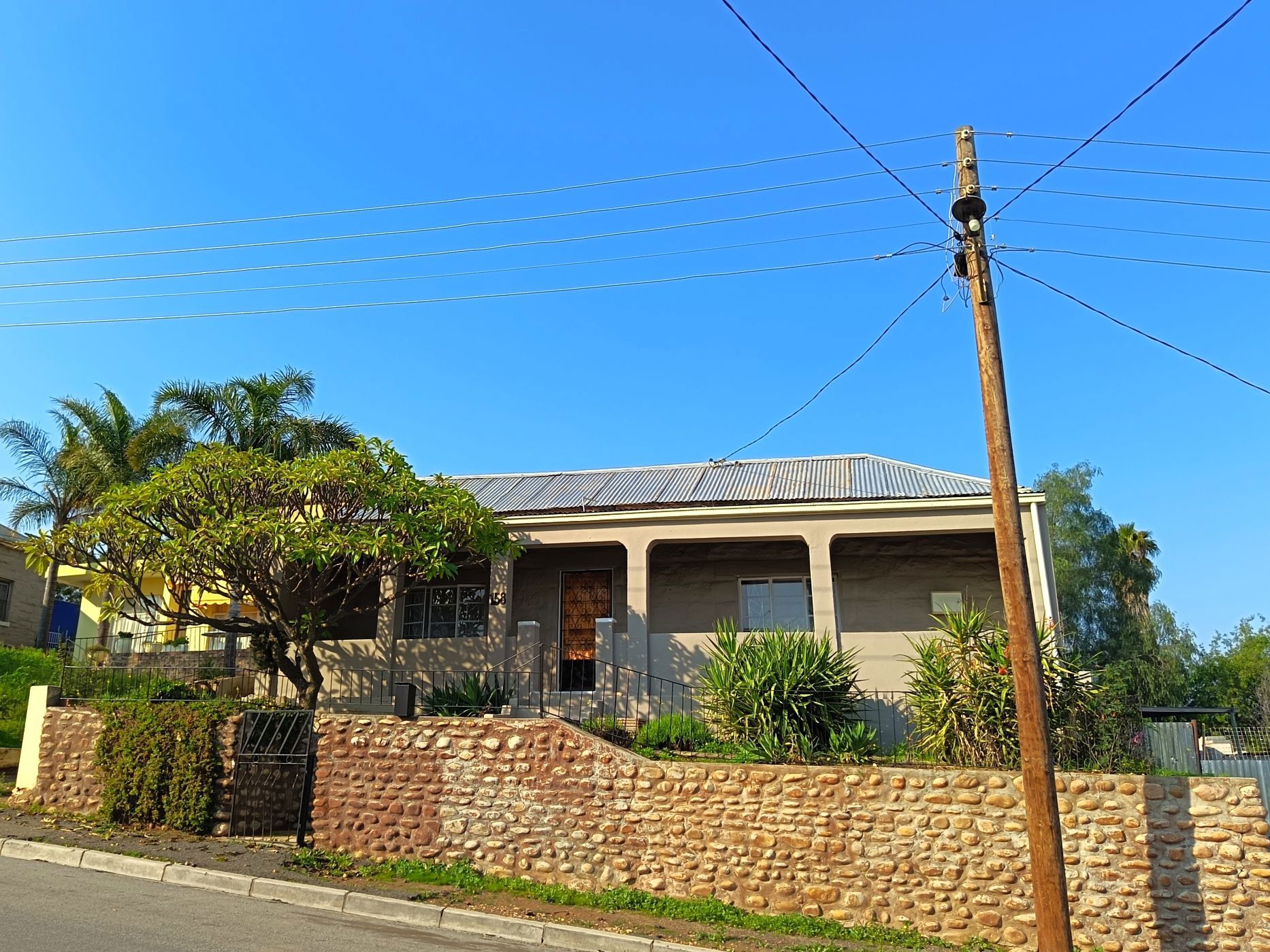 House for sale in Oudtshoorn North - 1OU1743284