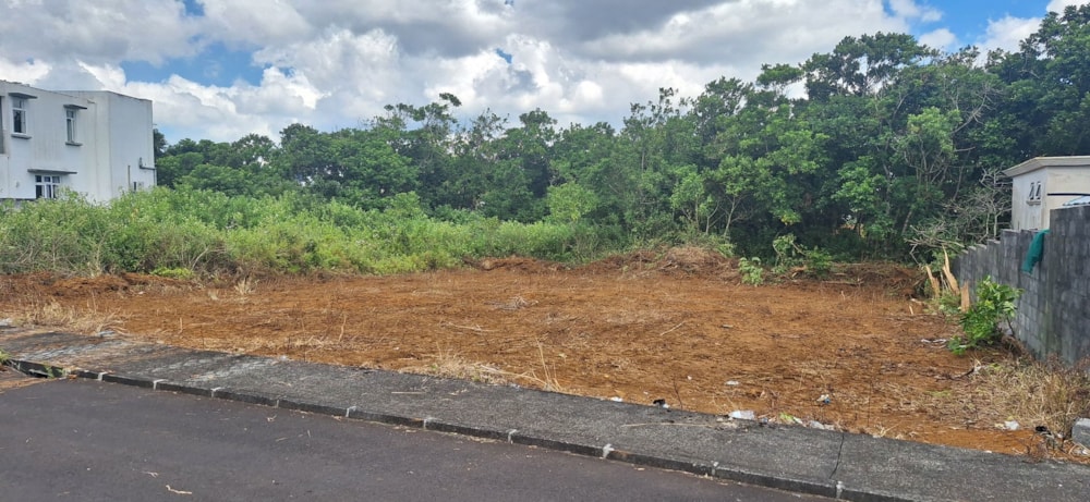 Residential vacant land for sale in Phoenix, Mauritius - MUR1738143 Residential vacant land for sale in Phoenix, Mauritius - MUR1738143