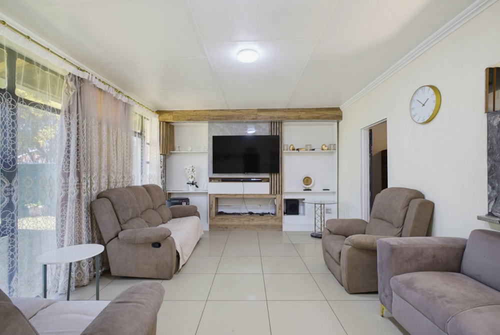House for sale in Brenthurst - 1BJ1743733 House for sale in Brenthurst - 1BJ1743733