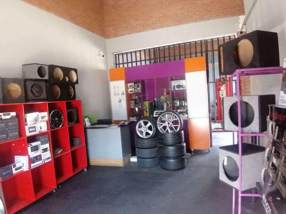 Commercial retail property to rent in Glenanda - 1GV1747638 Commercial retail property to rent in Glenanda - 1GV1747638