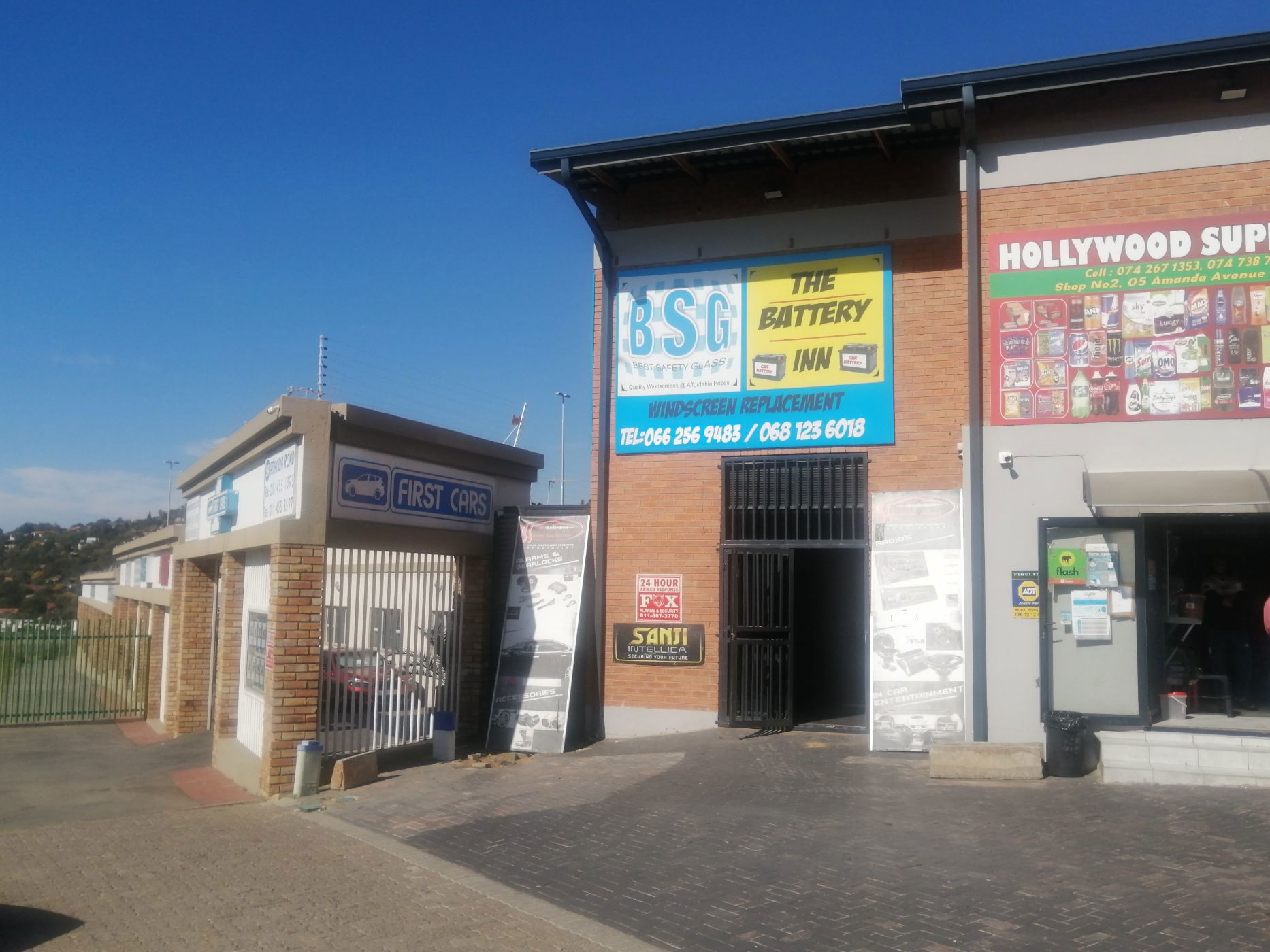 Commercial retail property to rent in Glenanda - 1GV1747638
