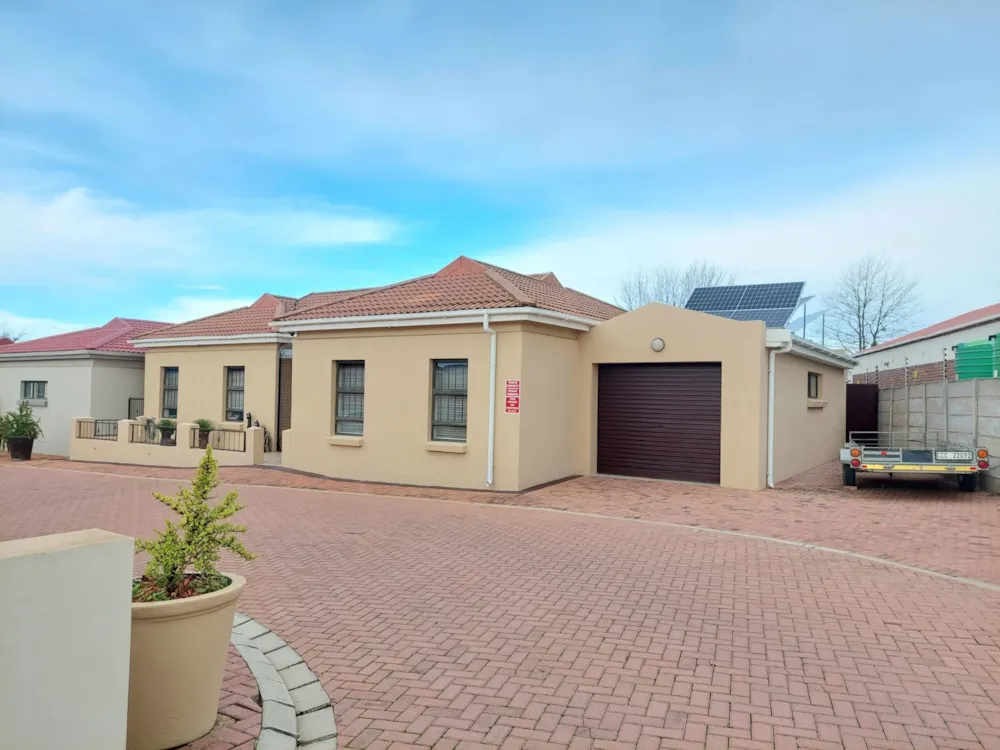 Single-storey house for sale in Riversdale, Garden Route - 1SR1741425