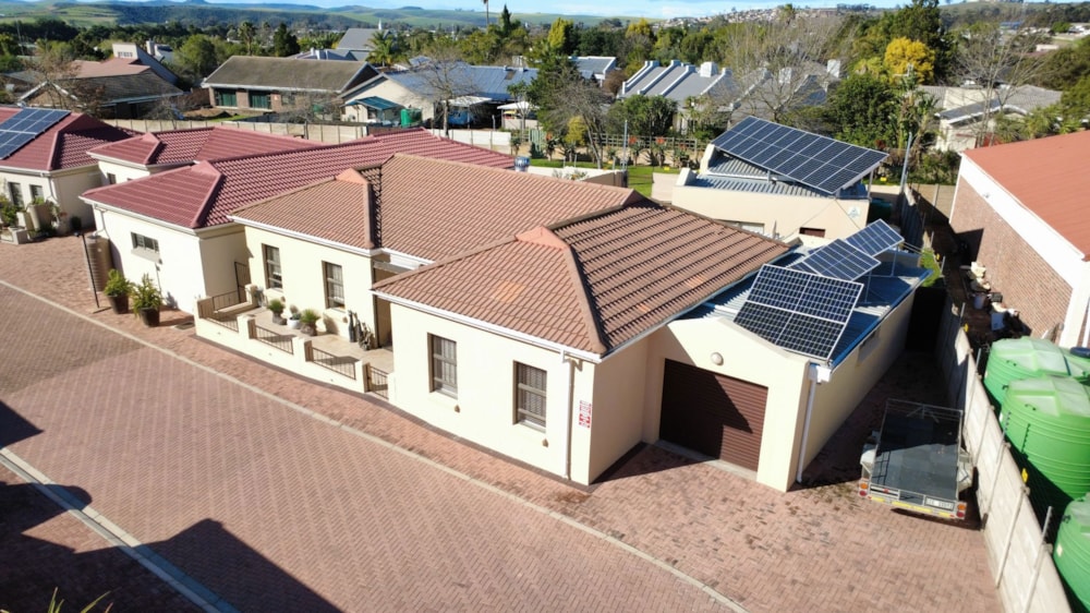 Single-storey house for sale in Riversdale, Garden Route - 1SR1741425 Single-storey house for sale in Riversdale, Garden Route - 1SR1741425