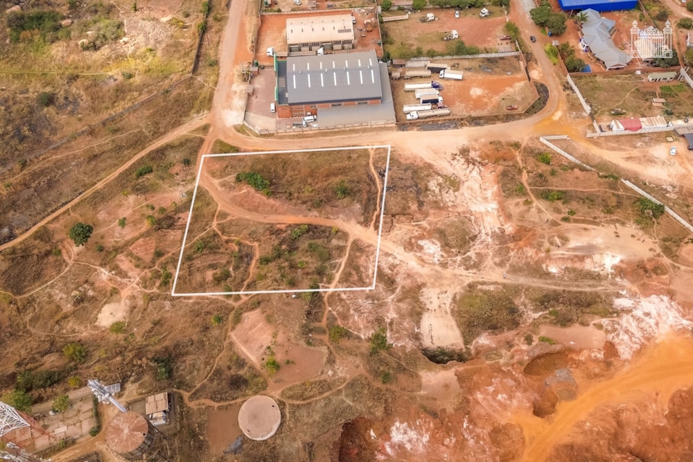 Commercial industrial property for sale in Aspindale Park, Zimbabwe - 3ZB1745562 Commercial industrial property for sale in Aspindale Park, Zimbabwe - 3ZB1745562