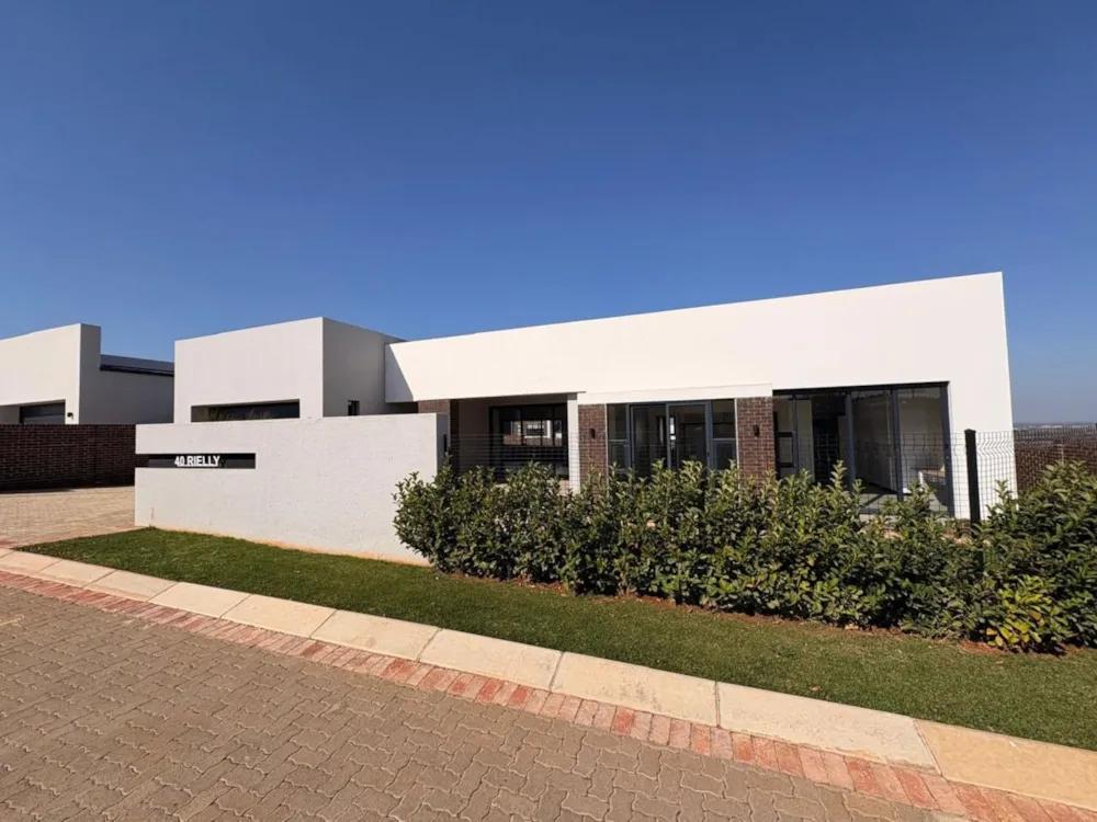 House for sale in Vyfhoek AH - 1PCH1746057 House for sale in Vyfhoek AH - 1PCH1746057