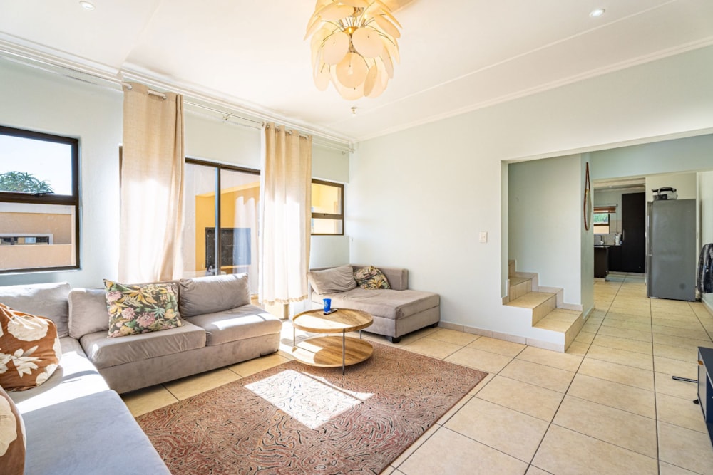 Double-storey house for sale in Kyalami Hills - MR1744371
