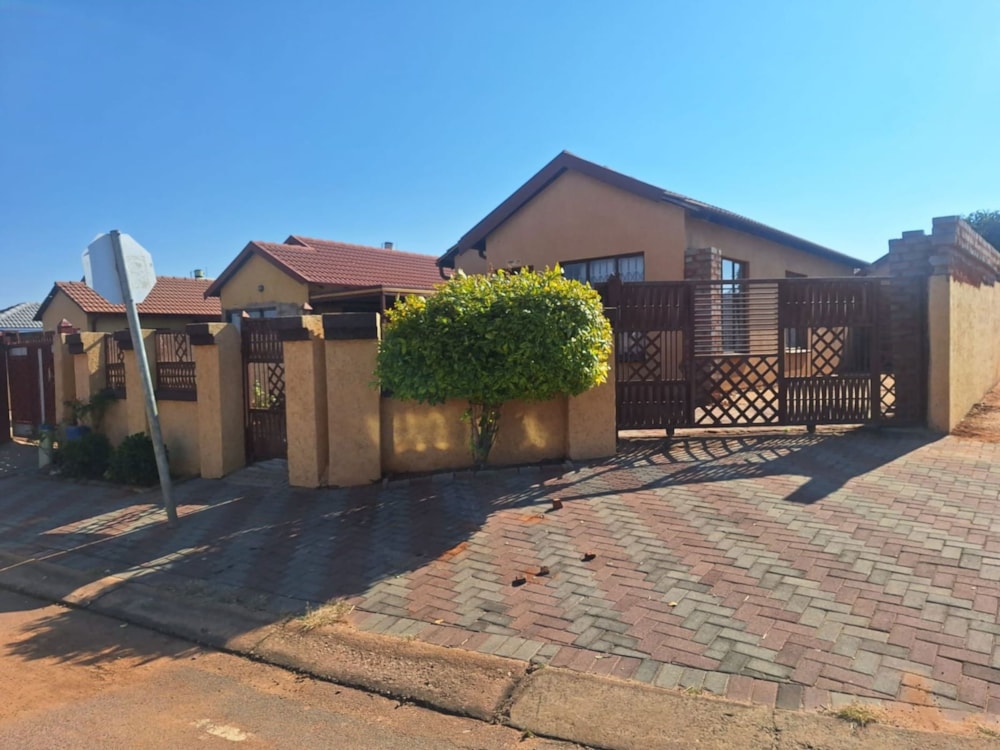 House for sale in Soshanguve East - PTM1743779 House for sale in Soshanguve East - PTM1743779