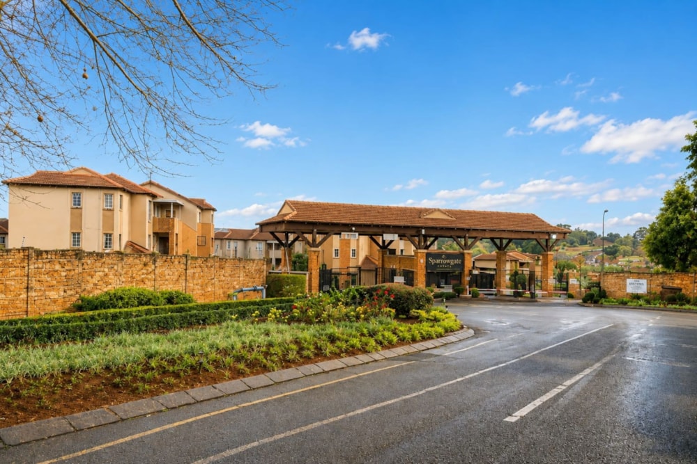 Townhouse for sale in Meredale - 1GV1744461