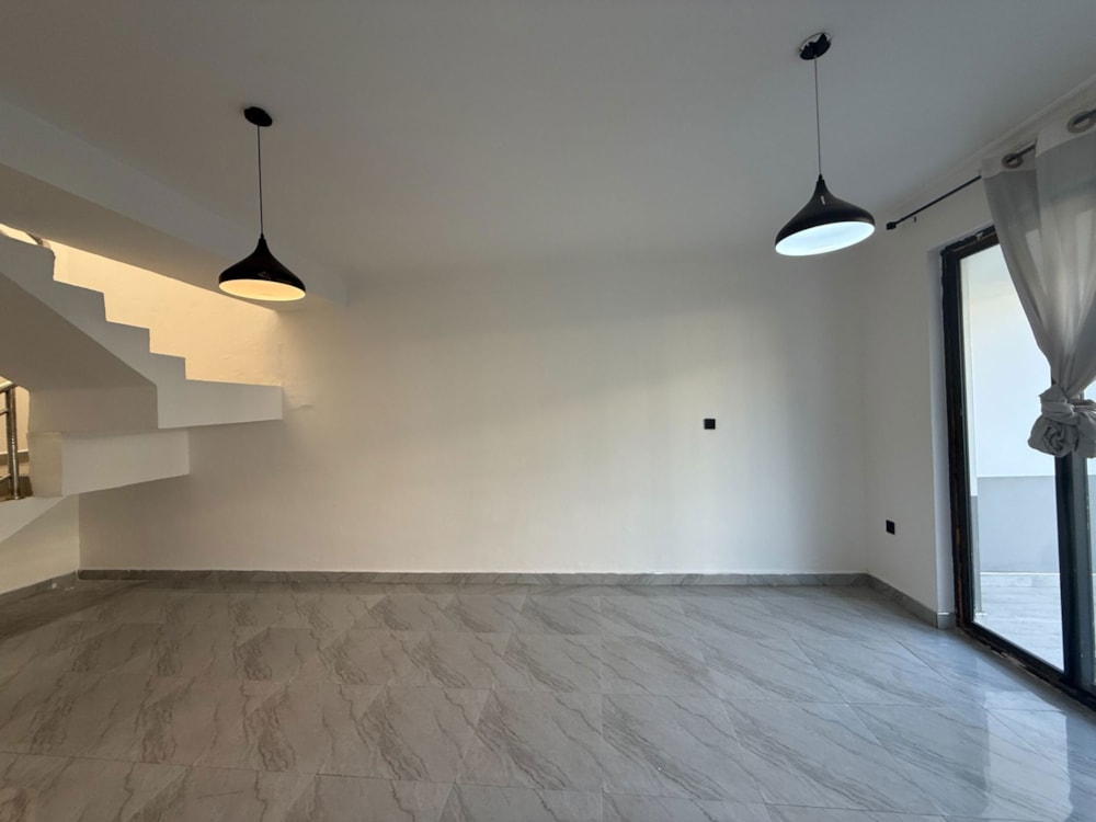 Double-storey apartment to rent in Ibex Hill, Zambia - 3ZA1744318 Double-storey apartment to rent in Ibex Hill, Zambia - 3ZA1744318