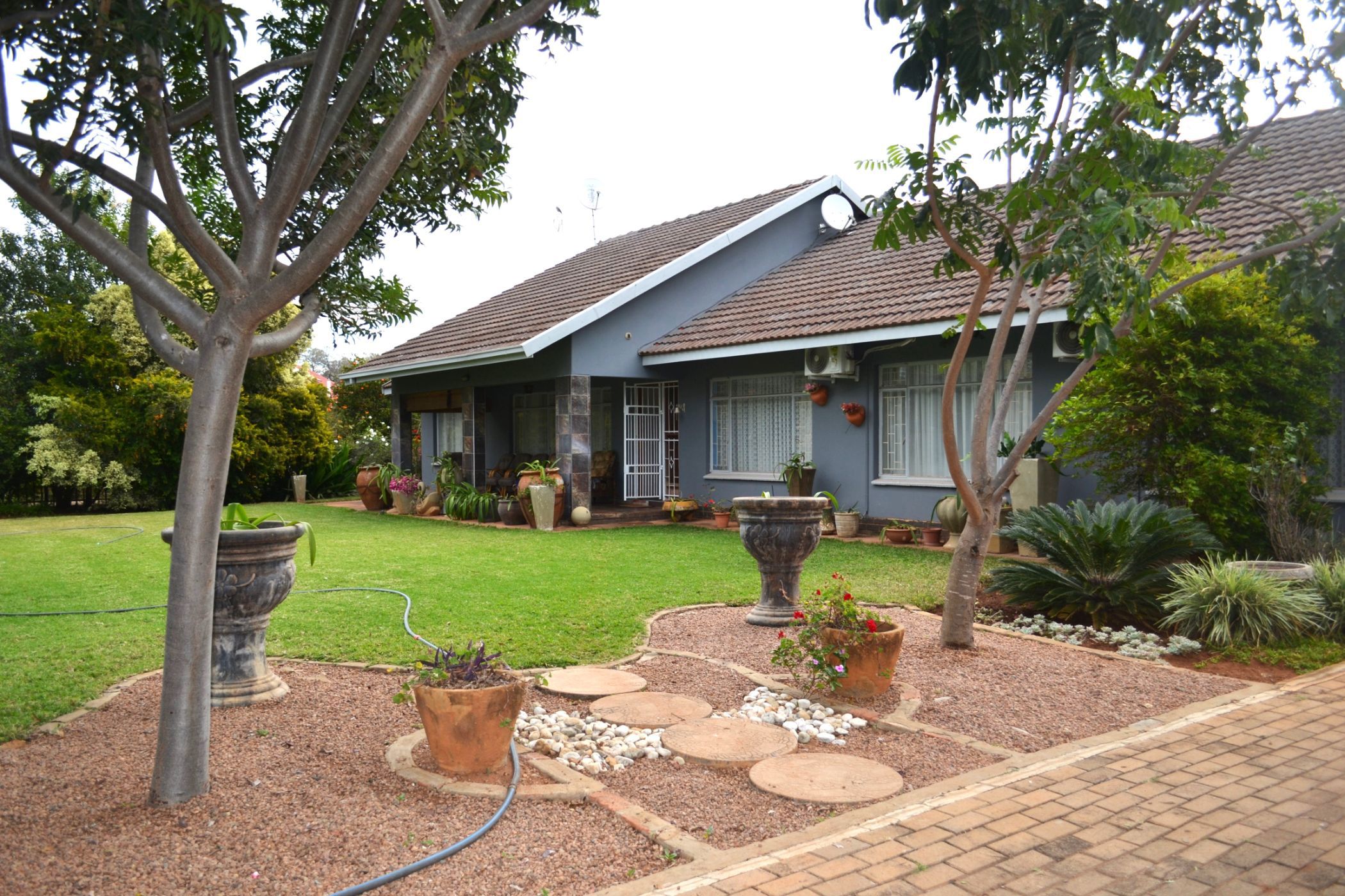 House for sale in Mookgopong (Naboomspruit) - 1MDM1744933