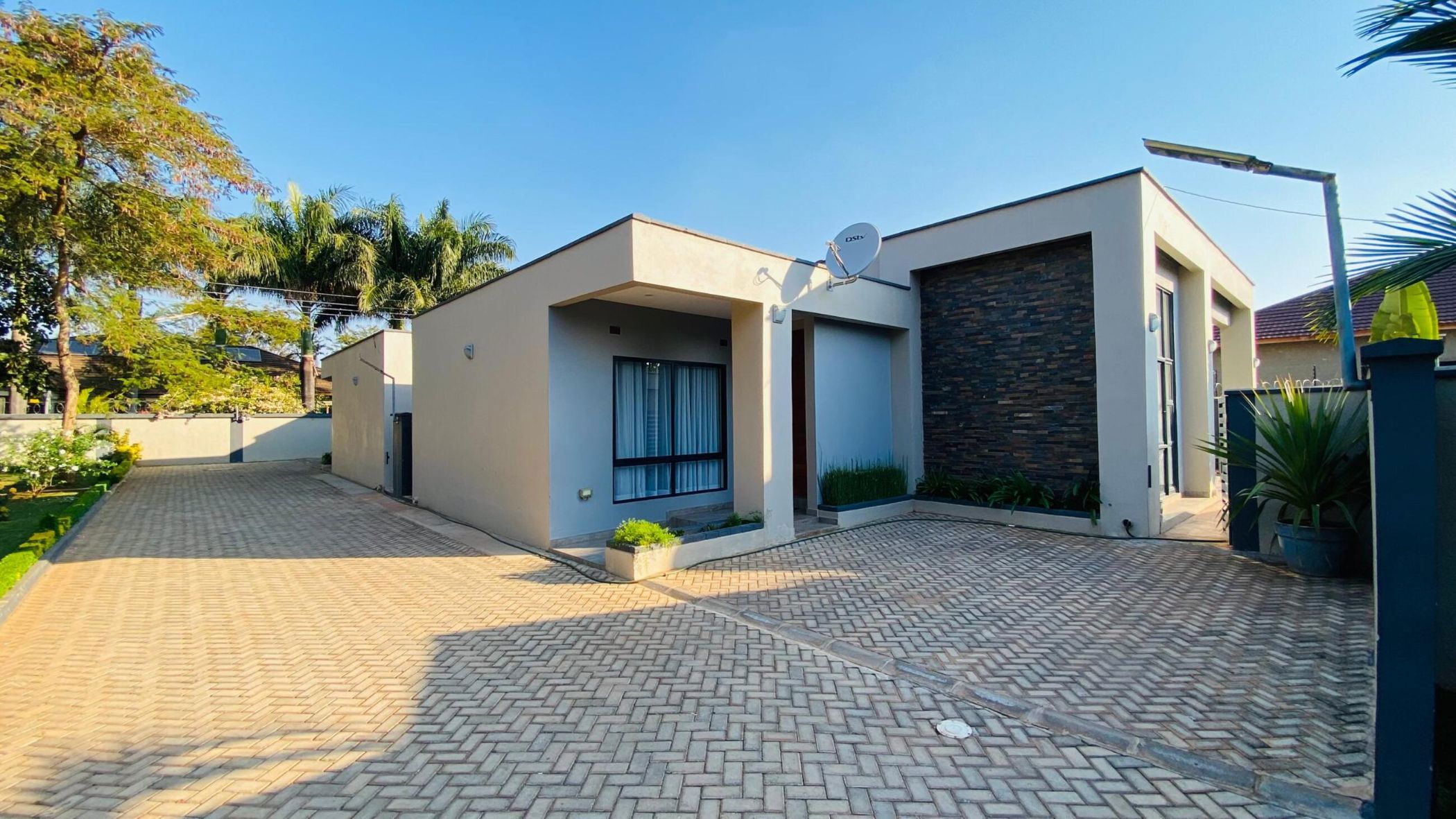 Apartment to rent in Meanwood, Zambia - 3ZA1744662