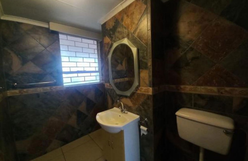 Apartment for sale in Sonheuwel - 1NS1744679