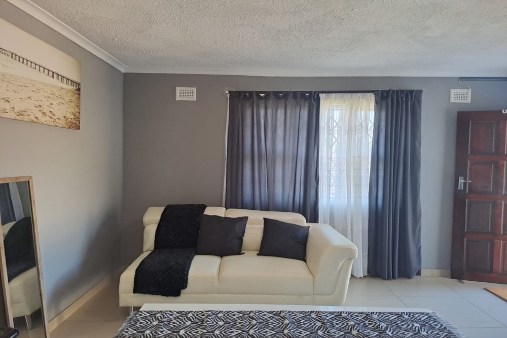 Garden cottage to rent in Amanzimtoti - 1WB1744719 Garden cottage to rent in Amanzimtoti - 1WB1744719
