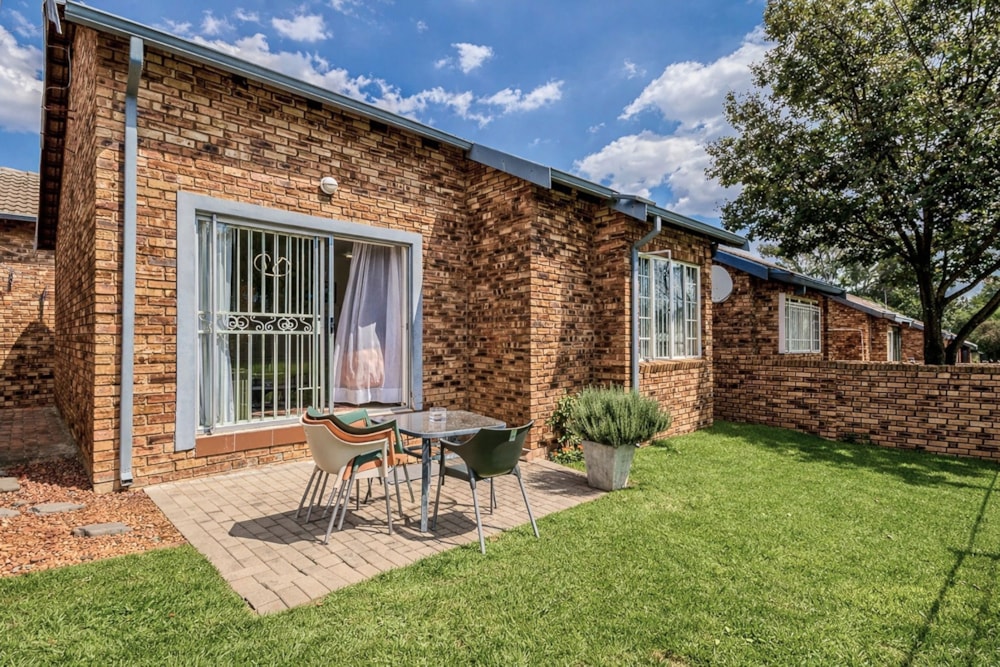 Townhouse to rent in Wilgeheuwel - RAL1744751 Townhouse to rent in Wilgeheuwel - RAL1744751