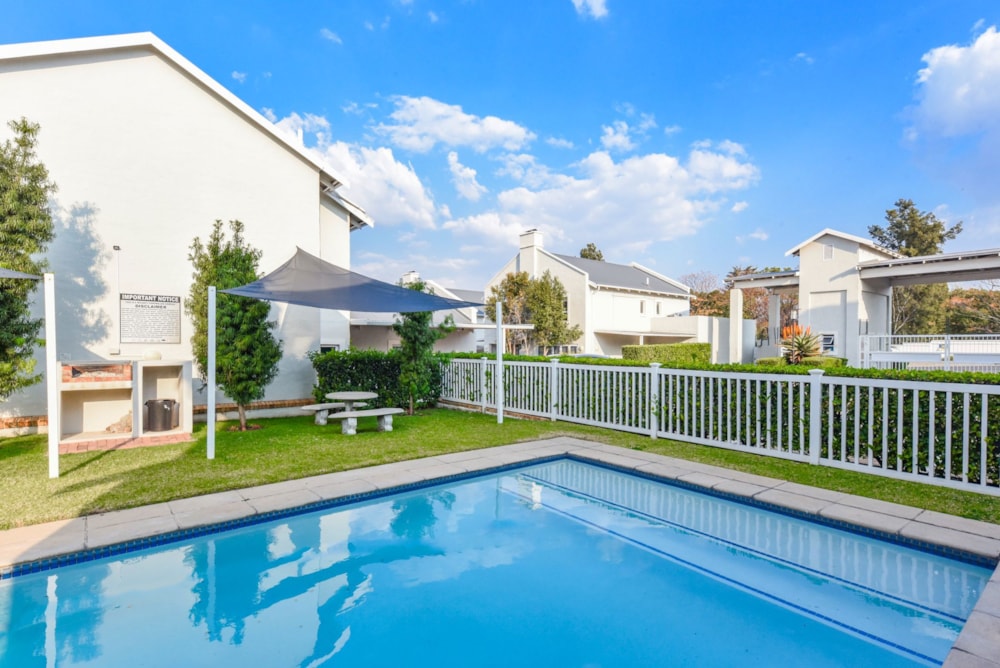 Townhouse for sale in Bryanston - HP1745436