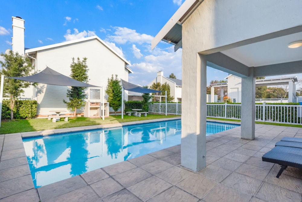 Townhouse for sale in Bryanston - HP1745436