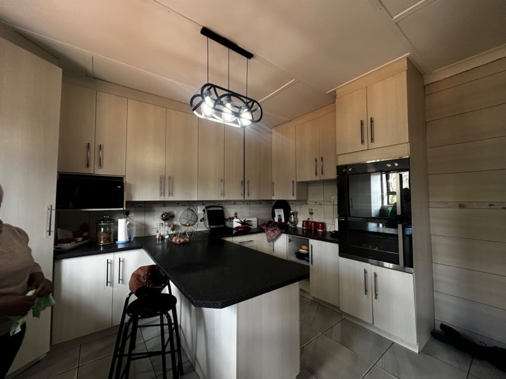 House for sale in Beaconsfield - 1KJ1744880 House for sale in Beaconsfield - 1KJ1744880